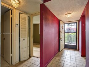 114 Lake Emerald Dr 104, Oakland Park FL 33309