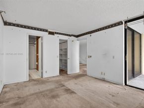 114 Lake Emerald Dr 104, Oakland Park FL 33309