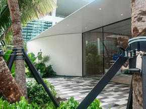 851 NE 1st Ave 1811, Miami FL 33132