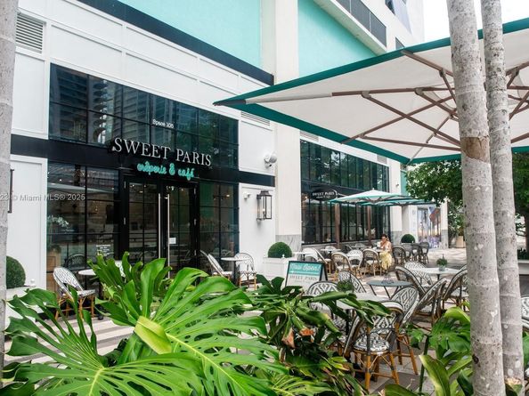 851 NE 1st Ave 1811, Miami FL 33132