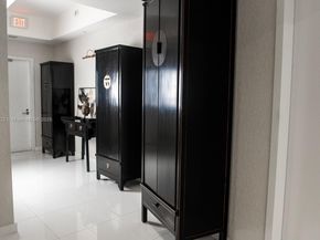 851 NE 1st Ave 1811, Miami FL 33132