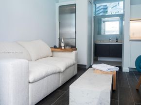 851 NE 1st Ave 1811, Miami FL 33132