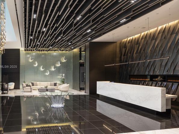 851 NE 1st Ave 1811, Miami FL 33132