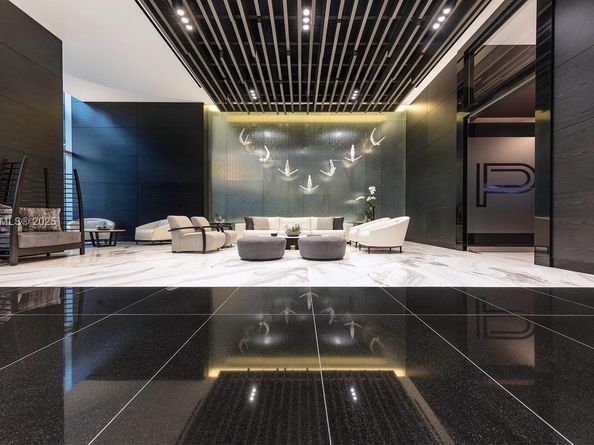 851 NE 1st Ave 1811, Miami FL 33132