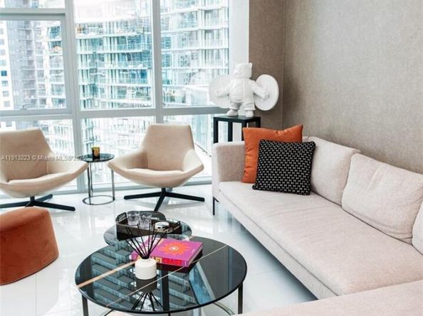 851 NE 1st Ave 1811, Miami FL 33132