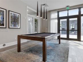 8206 NW 43rd St, Doral FL 33166