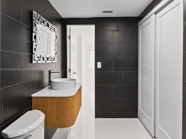 1745 NE 182 St, North Miami Beach FL 33162