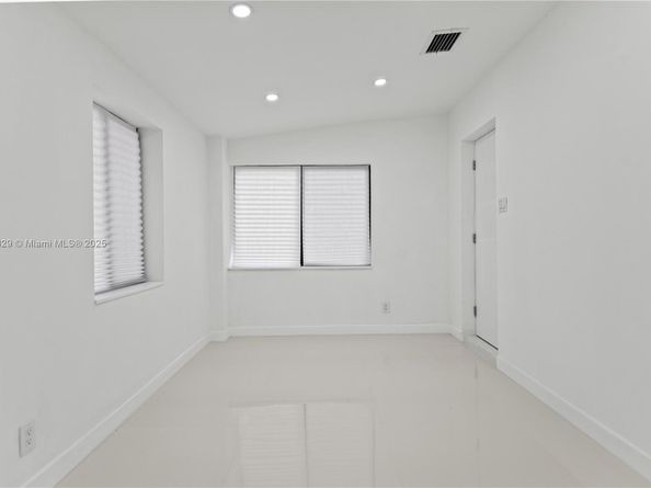 1745 NE 182 St, North Miami Beach FL 33162