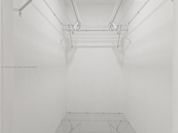 1745 NE 182 St, North Miami Beach FL 33162