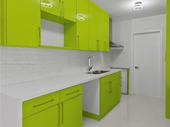 1745 NE 182 St, North Miami Beach FL 33162