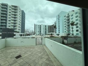 140 S Dixie Hwy 437, Hollywood FL 33020