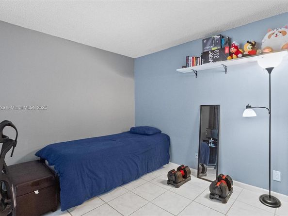 7021 Environ Blvd 218, Lauderhill FL 33319