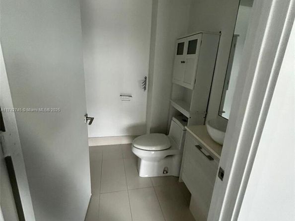 Undisclosed Address #A11782745, Miami FL 33137