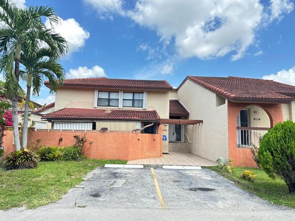 9999 NW 9th St Cir 111, Miami FL 33172