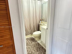 9999 NW 9th St Cir 111, Miami FL 33172