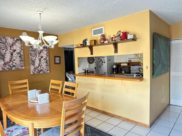 9999 NW 9th St Cir 111, Miami FL 33172