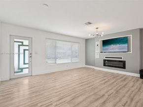 2455 Wiley Ct, Hollywood FL 33020