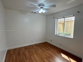 4279 Greenbriar Ln, Weston FL 33331