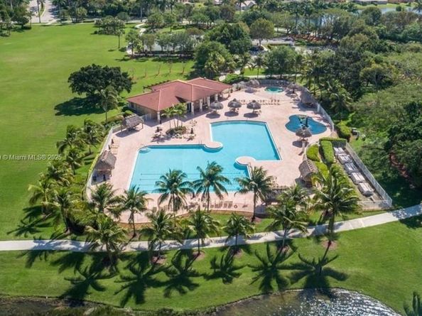 4279 Greenbriar Ln, Weston FL 33331