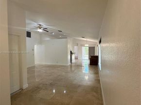 4279 Greenbriar Ln, Weston FL 33331