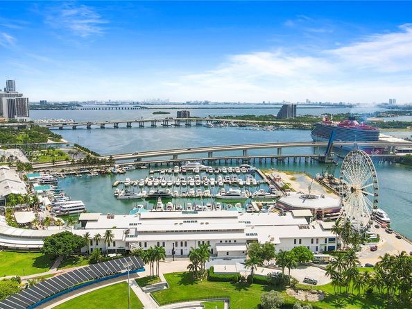 50 Biscayne Blvd 1902, Miami FL 33132