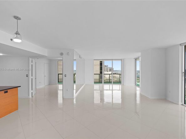 50 Biscayne Blvd 1902, Miami FL 33132