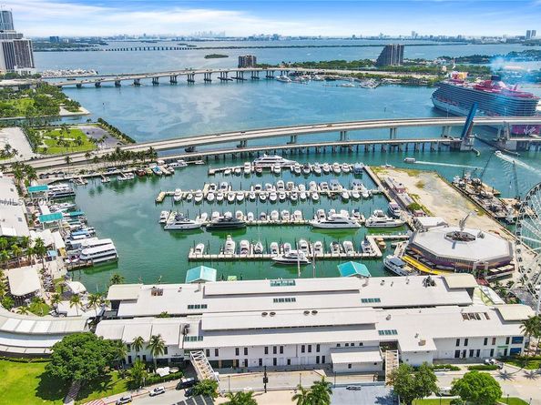 50 Biscayne Blvd 1902, Miami FL 33132
