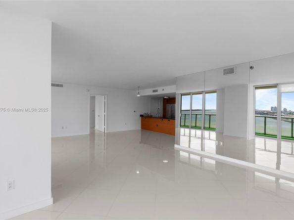 50 Biscayne Blvd 1902, Miami FL 33132