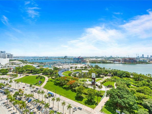 50 Biscayne Blvd 1902, Miami FL 33132