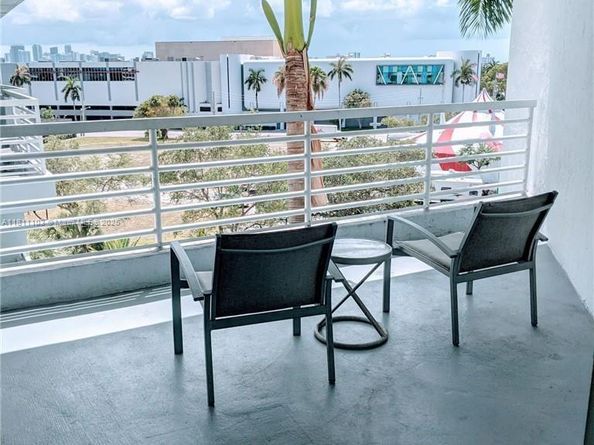 2670 E Sunrise Blvd 523, Fort Lauderdale FL 33304