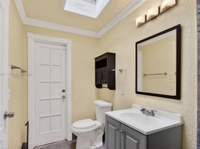 6533 NW 1st St, Margate FL 33063