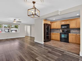 6533 NW 1st St, Margate FL 33063