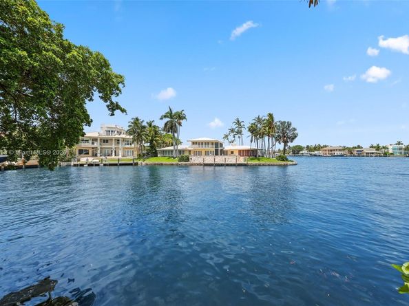 2587 SE 8th St, Pompano Beach FL 33062