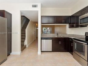 43 Simonton Cir, Weston FL 33326