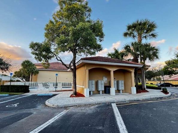 9905 Westwood Dr 343, Tamarac FL 33321