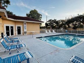 9905 Westwood Dr 343, Tamarac FL 33321