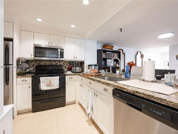 1621 Collins Ave 302, Miami Beach FL 33139