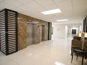 1621 Collins Ave 302, Miami Beach FL 33139