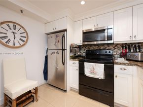 1621 Collins Ave 302, Miami Beach FL 33139