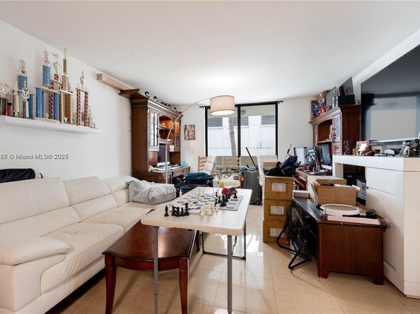 1621 Collins Ave 302, Miami Beach FL 33139