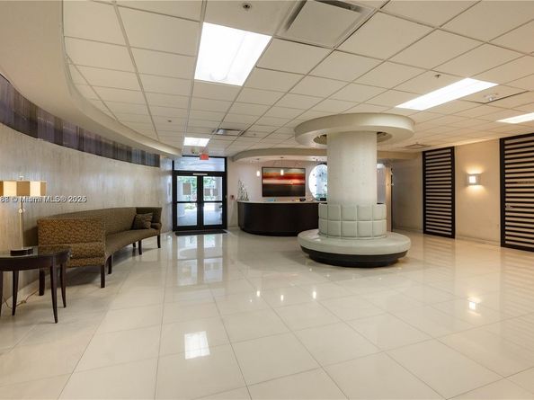 1621 Collins Ave 302, Miami Beach FL 33139