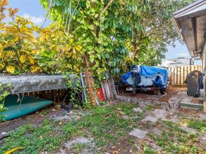 5708 SW 39th St, West Park FL 33023