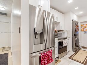 5708 SW 39th St, West Park FL 33023