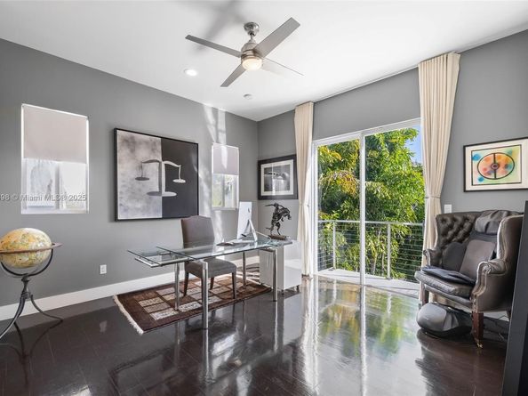 3545 E Glencoe St, Miami FL 33133