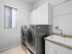 3545 E Glencoe St, Miami FL 33133