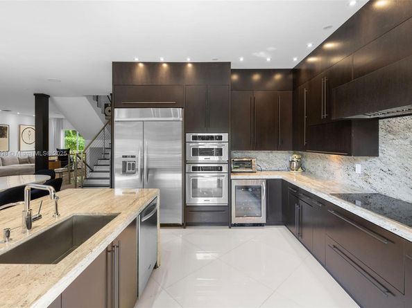 3545 E Glencoe St, Miami FL 33133