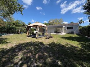 160 South Dr, Miami Springs FL 33166