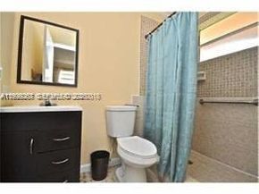 129 SE 5th St, Hallandale Beach FL 33009