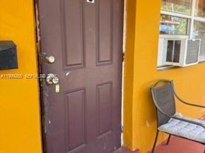 129 SE 5th St, Hallandale Beach FL 33009