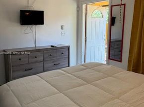 129 SE 5th St, Hallandale Beach FL 33009